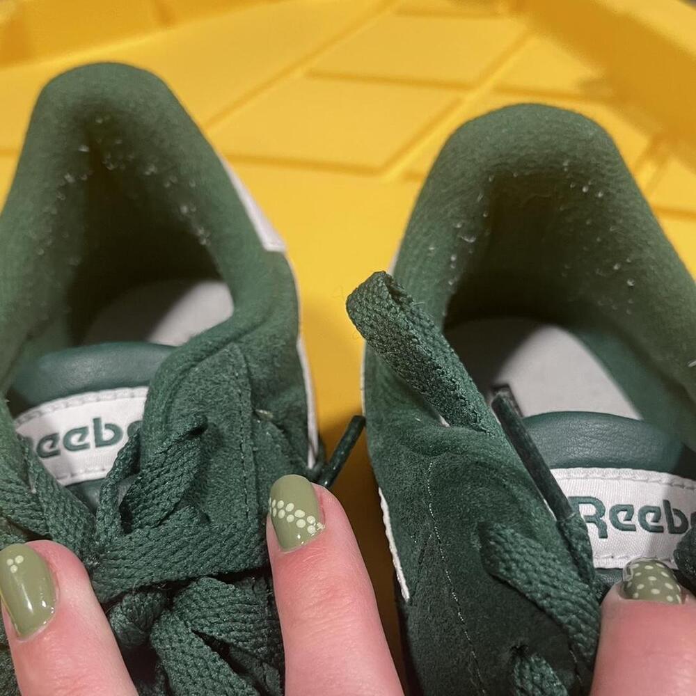 Green Reebok Trainers Great Condition - Picture 3 of 8